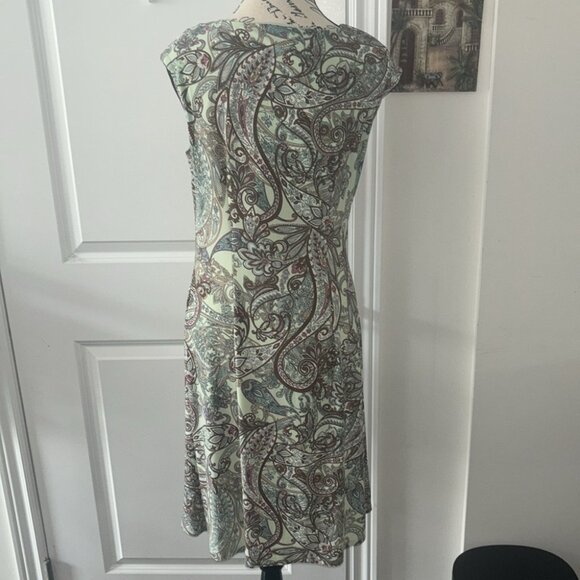 Established 1962 Printed Women’s Fitted Dress - Picture 6 of 7